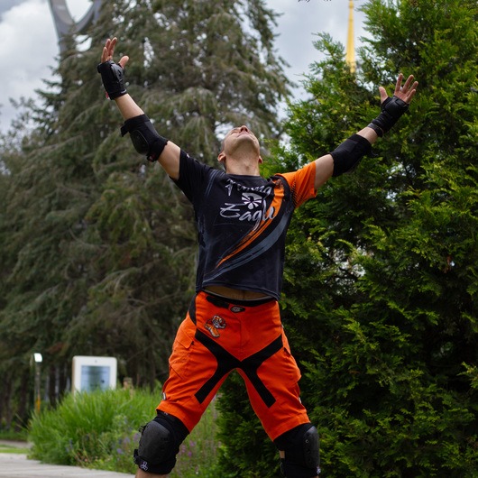 Дмитрий Шкутов